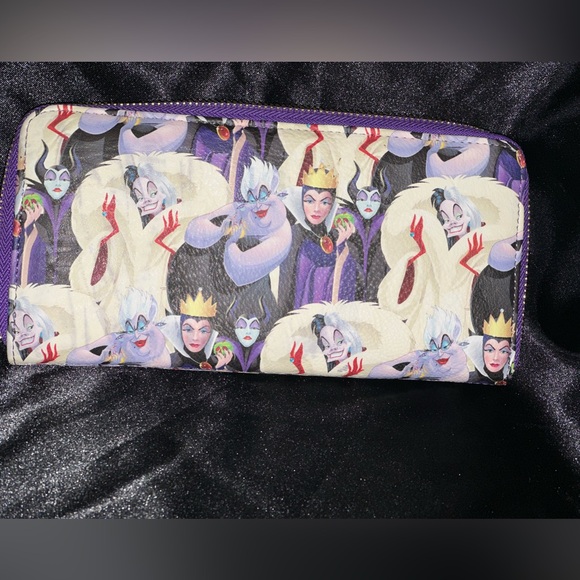 Loungefly Disney Villains multicard wallet - Picture 2 of 3